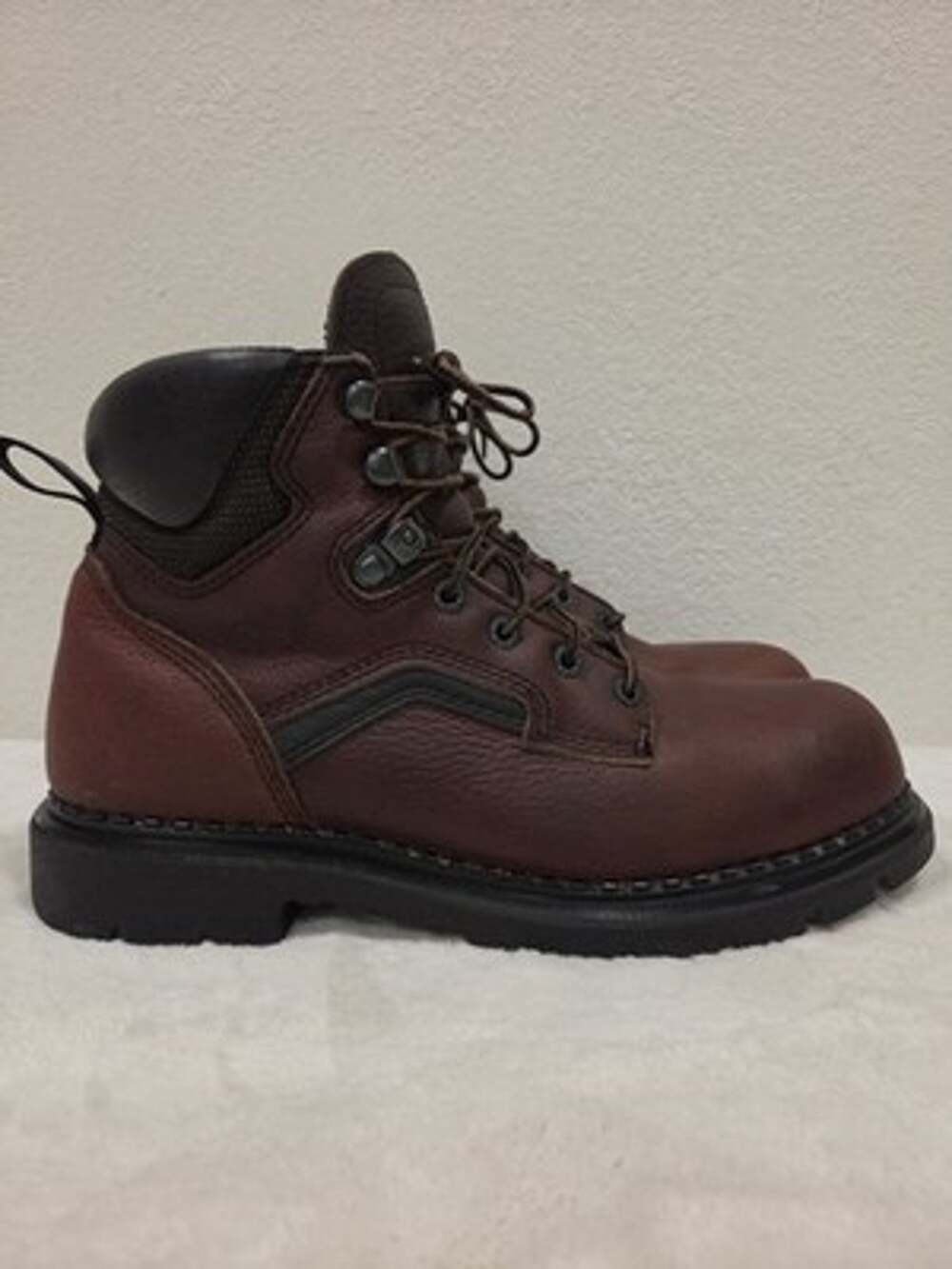 Red Wing Dynaforce 2226 Men's 9.5 Work Boot 6-inch Steel Toe Brown Leather